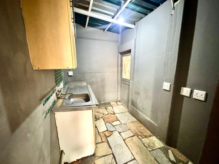 5 Bedroom Property for Sale in Woodstock Western Cape
